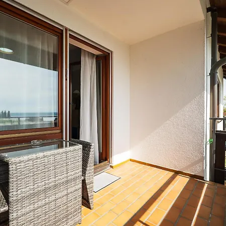 Apartmán 10 *